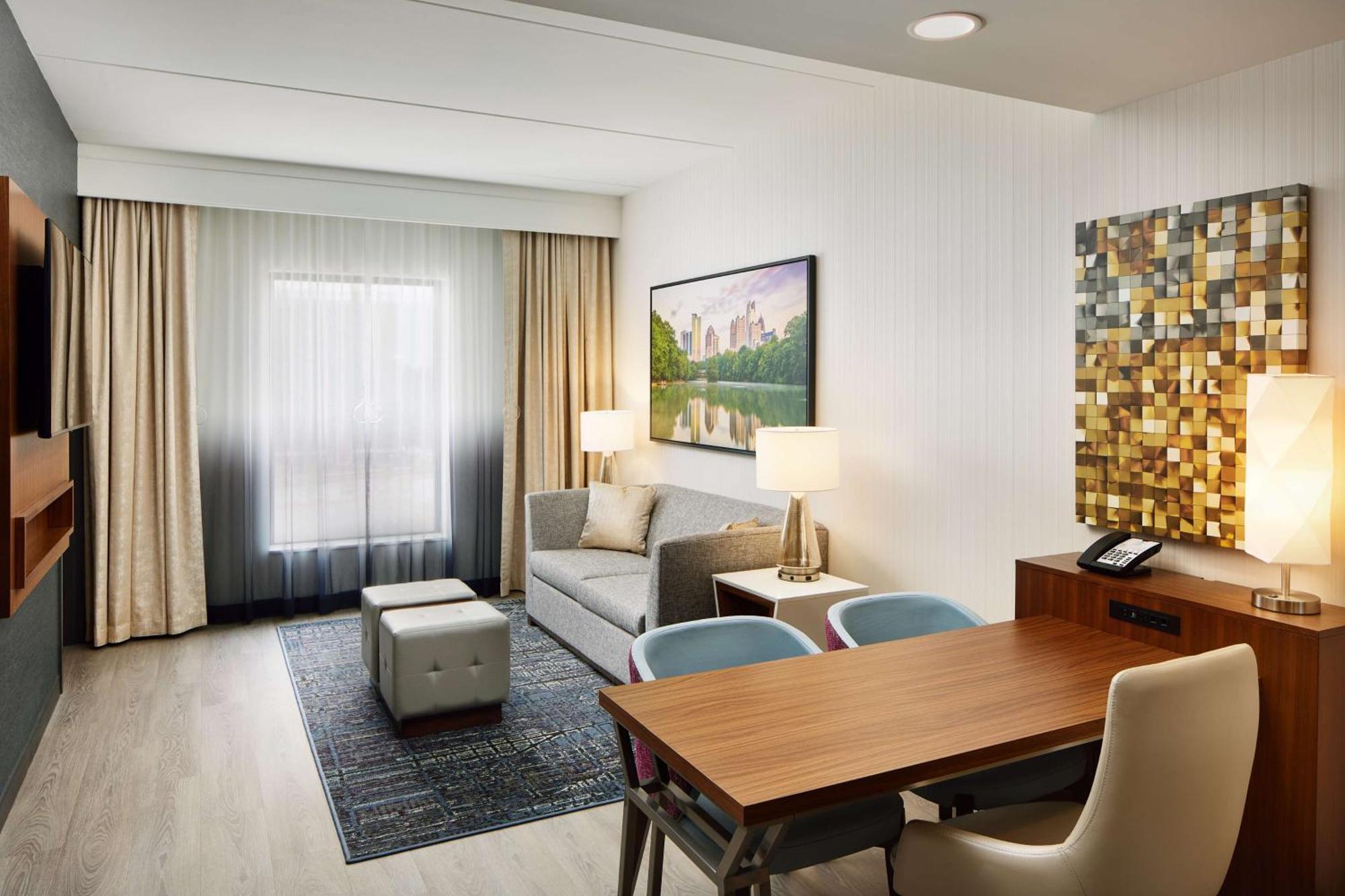 Embassy Suites By Hilton Atlanta Airport North Hapeville Экстерьер фото