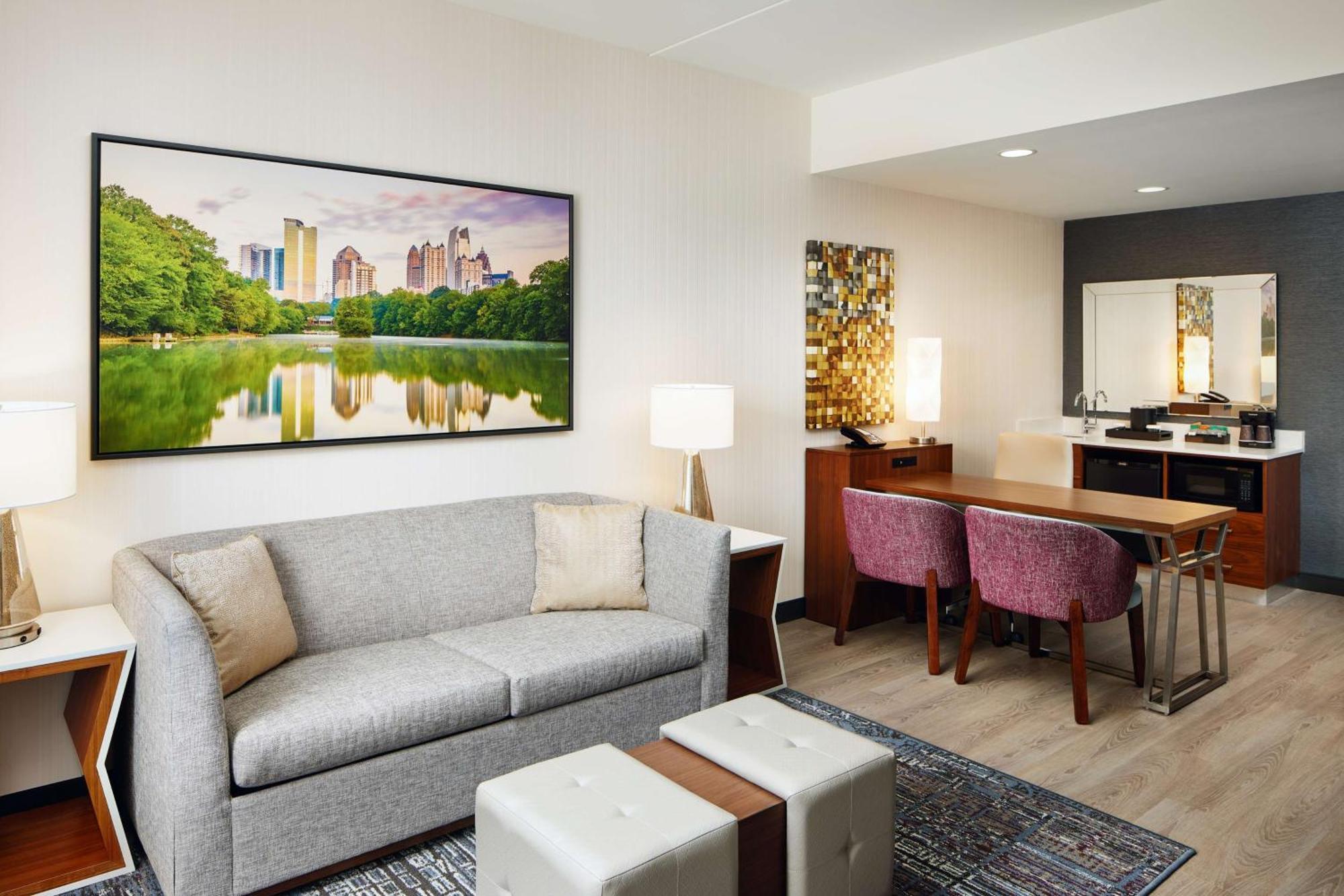 Embassy Suites By Hilton Atlanta Airport North Hapeville Экстерьер фото