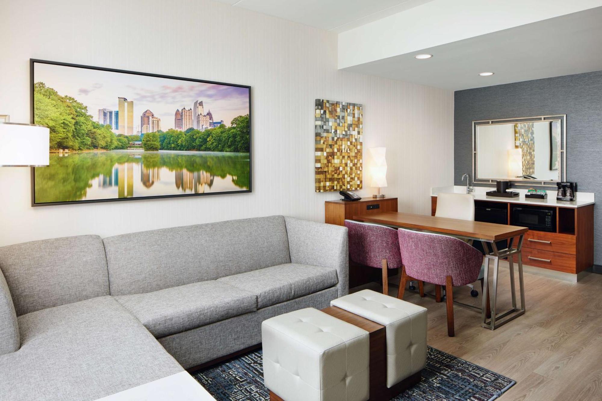 Embassy Suites By Hilton Atlanta Airport North Hapeville Экстерьер фото