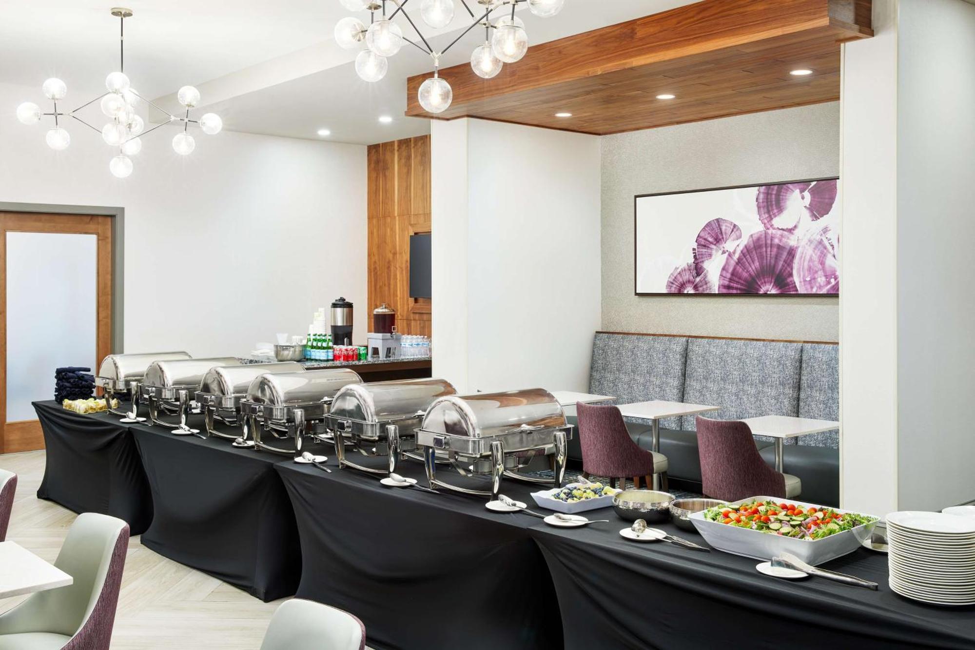 Embassy Suites By Hilton Atlanta Airport North Hapeville Экстерьер фото